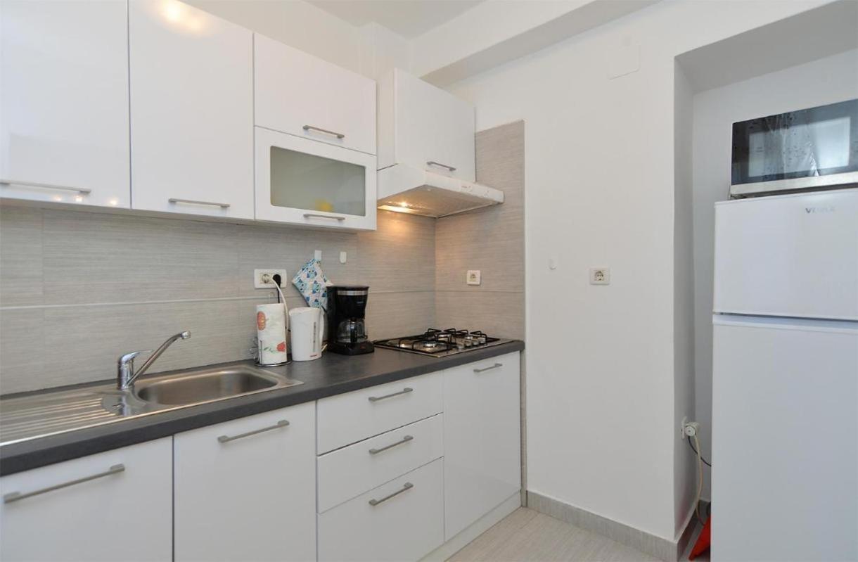 Apartment Welcoming With Garden *