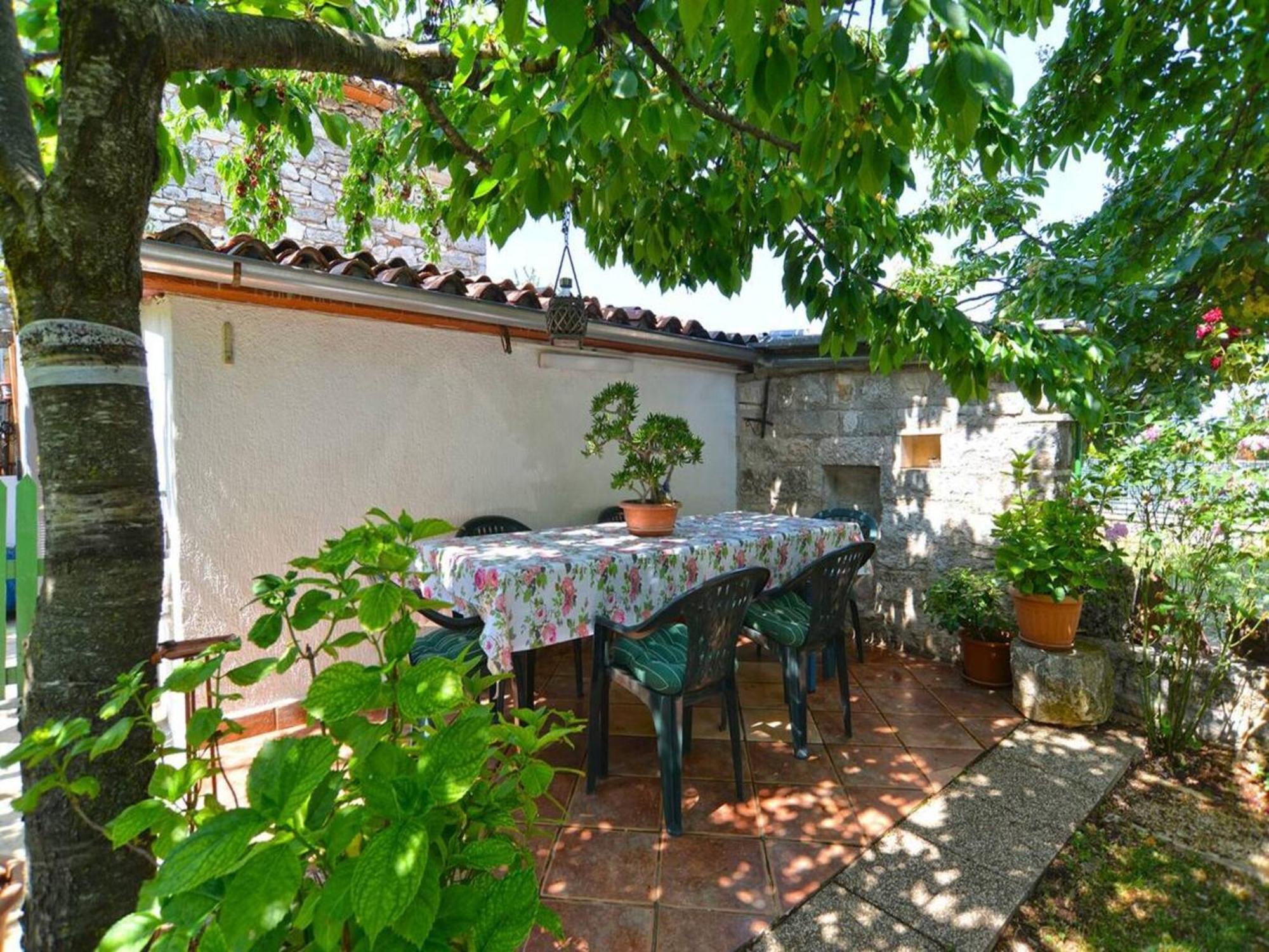 Welcoming With Garden *
