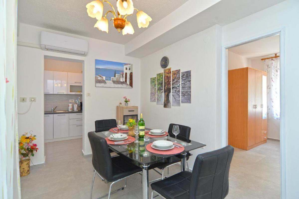 Welcoming With Garden Porec